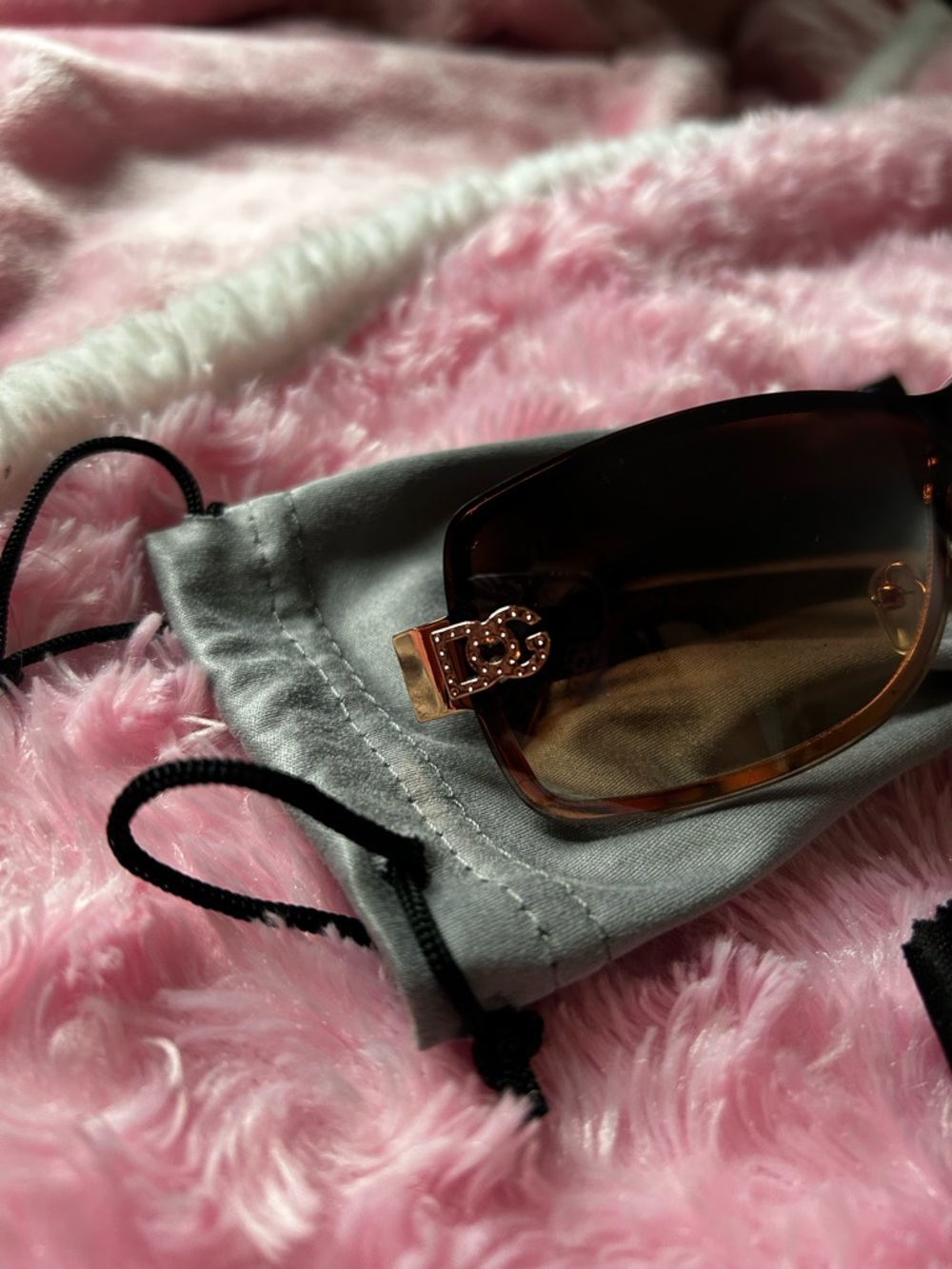 DG sun glasses